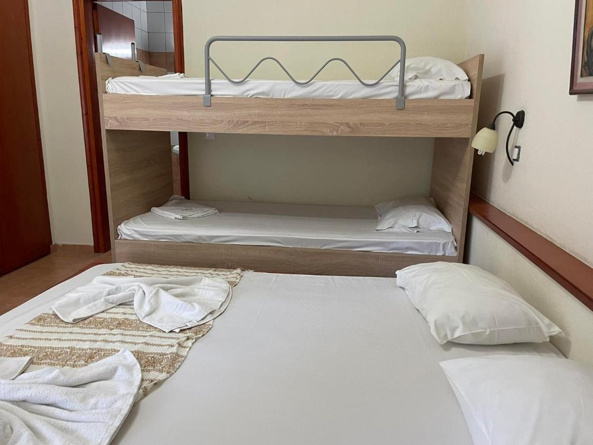 Calypso Hotel Сивири Екстериор снимка